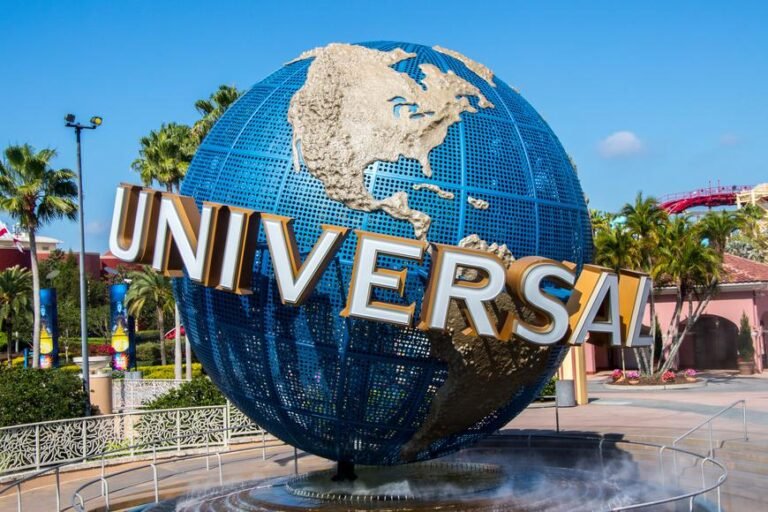 UNIVERSAL